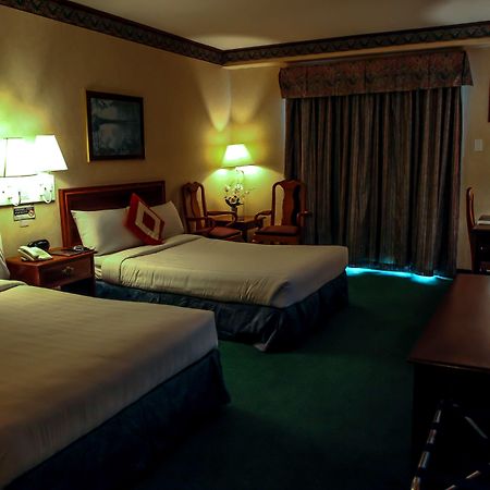 Days Hotel Tagaytay Tagaytay City Екстер'єр фото