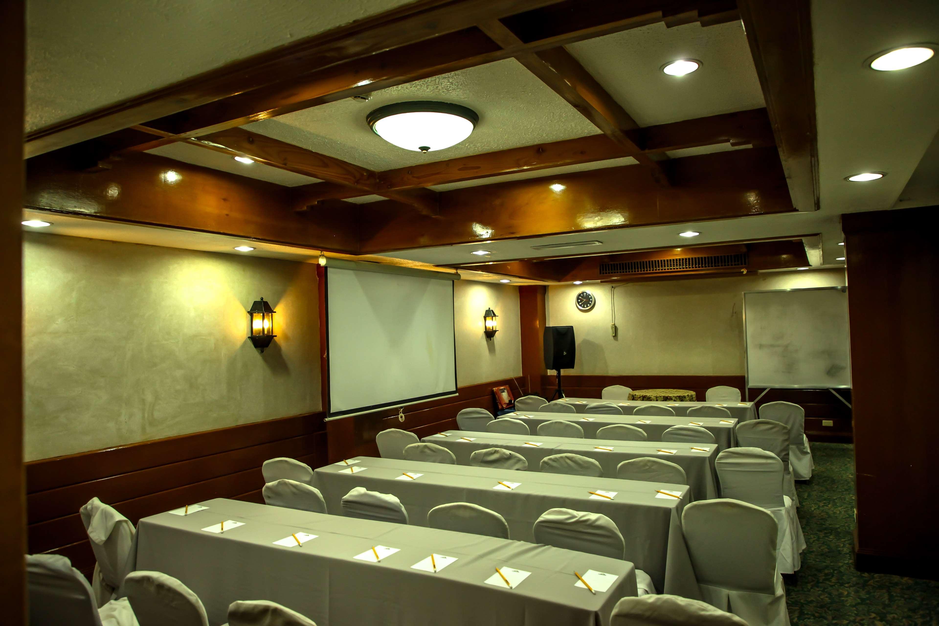 Days Hotel Tagaytay Tagaytay City Екстер'єр фото