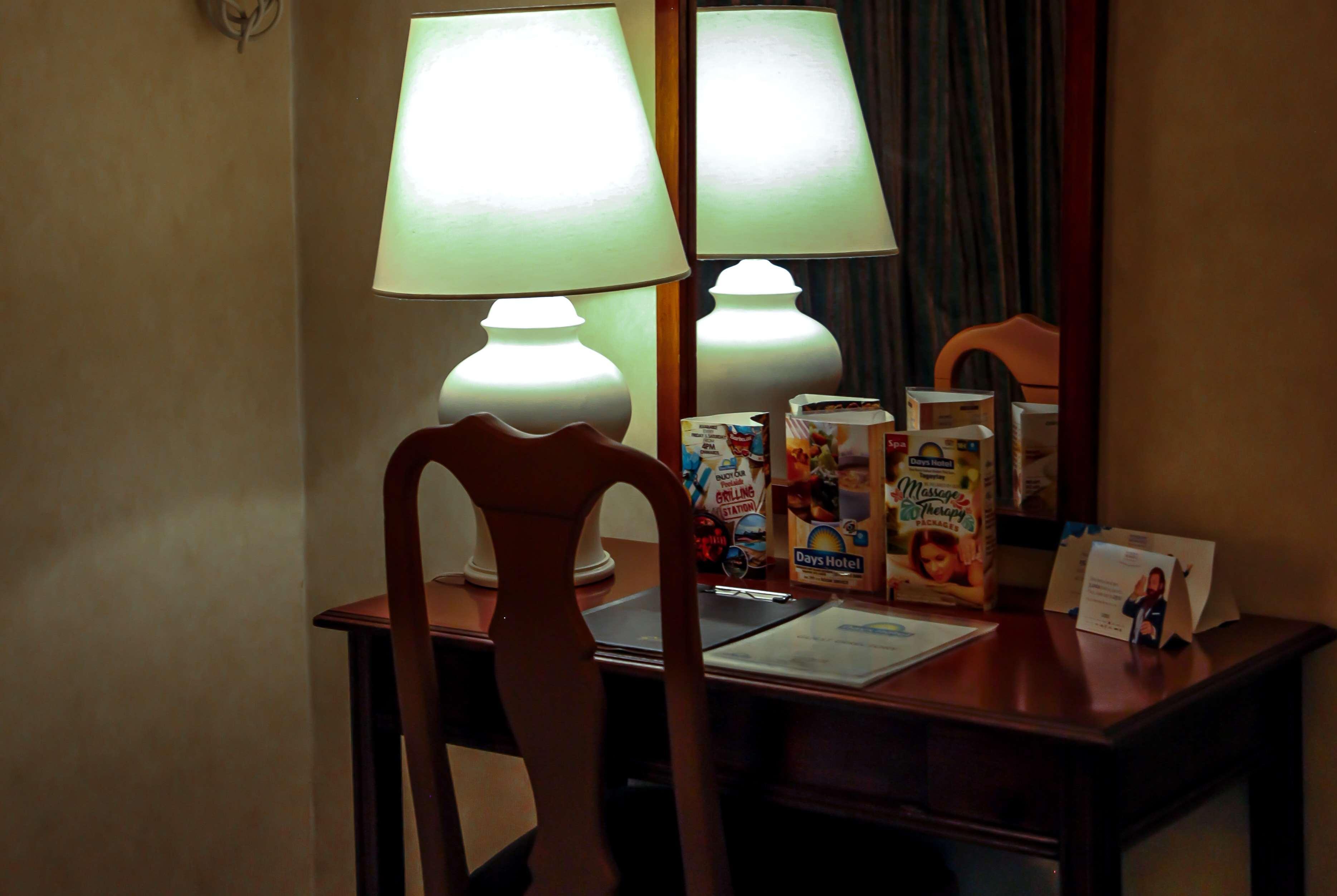 Days Hotel Tagaytay Tagaytay City Екстер'єр фото