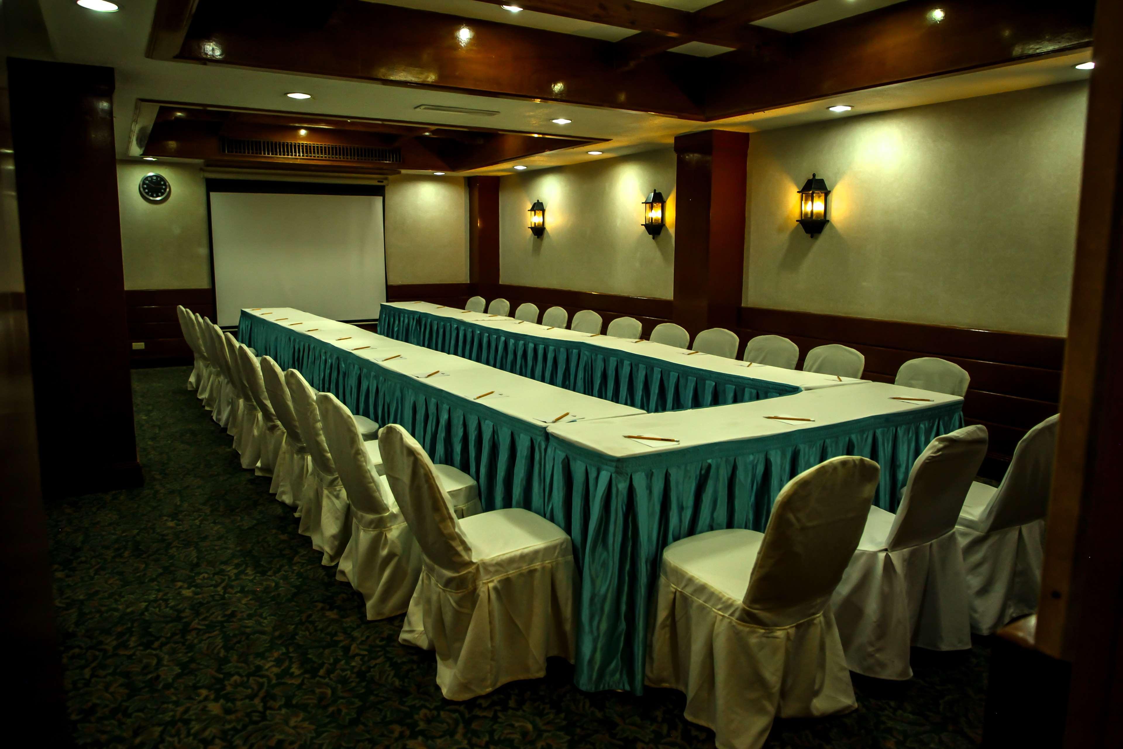 Days Hotel Tagaytay Tagaytay City Екстер'єр фото