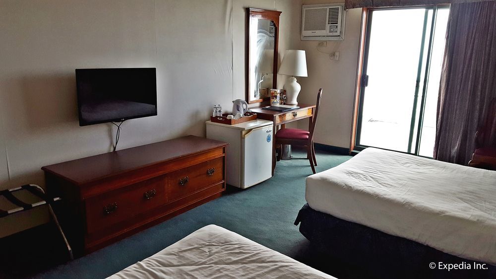Days Hotel Tagaytay Tagaytay City Екстер'єр фото