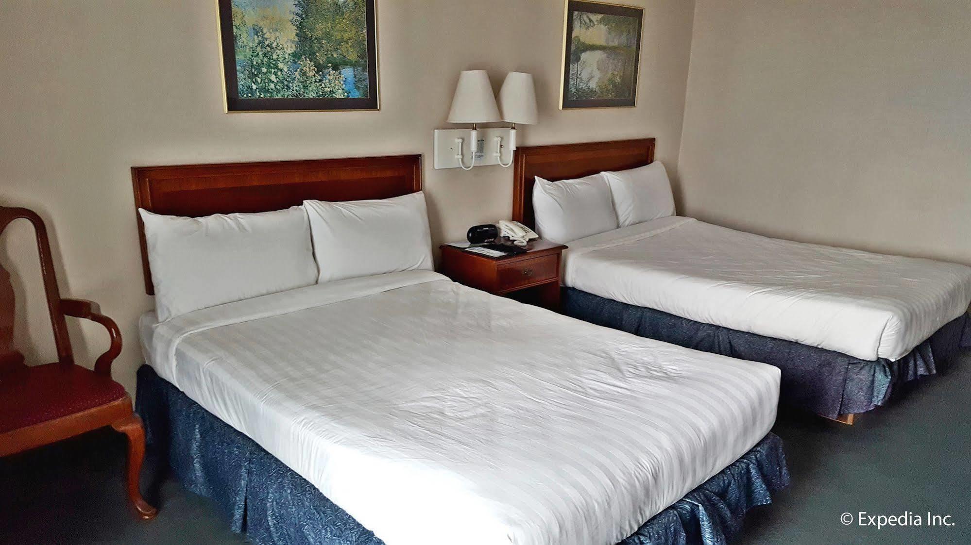 Days Hotel Tagaytay Tagaytay City Екстер'єр фото