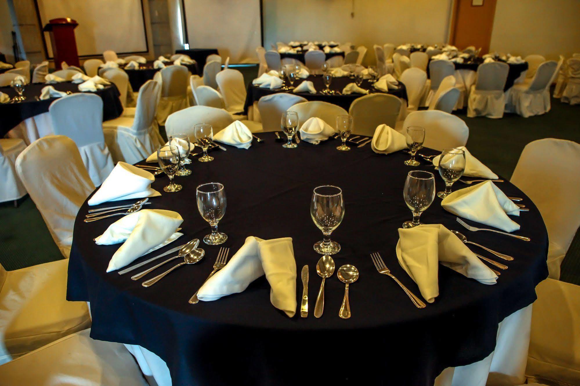 Days Hotel Tagaytay Tagaytay City Екстер'єр фото